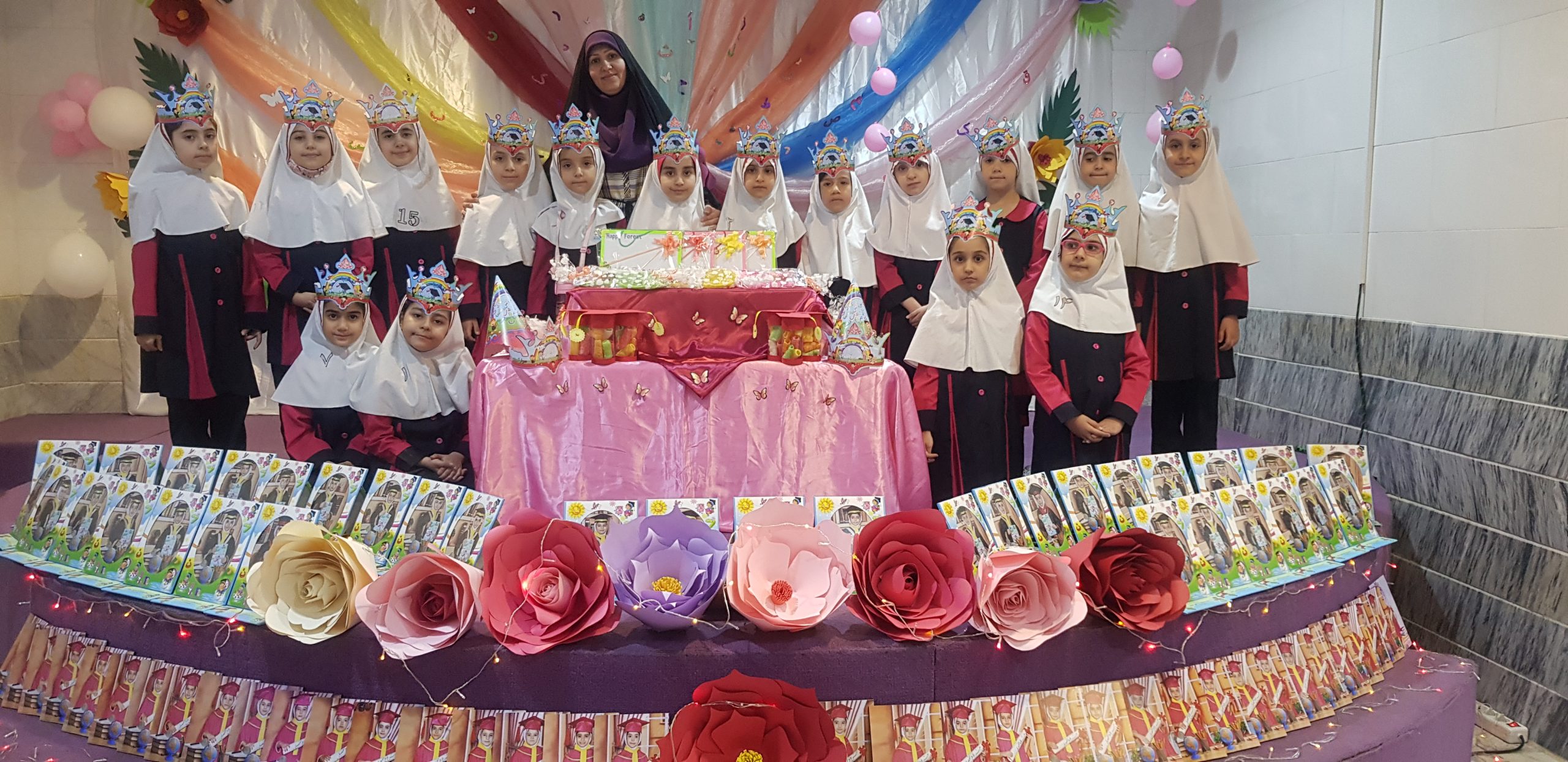 جشن فارغ التحصیلی دانش آموزان پایه اول